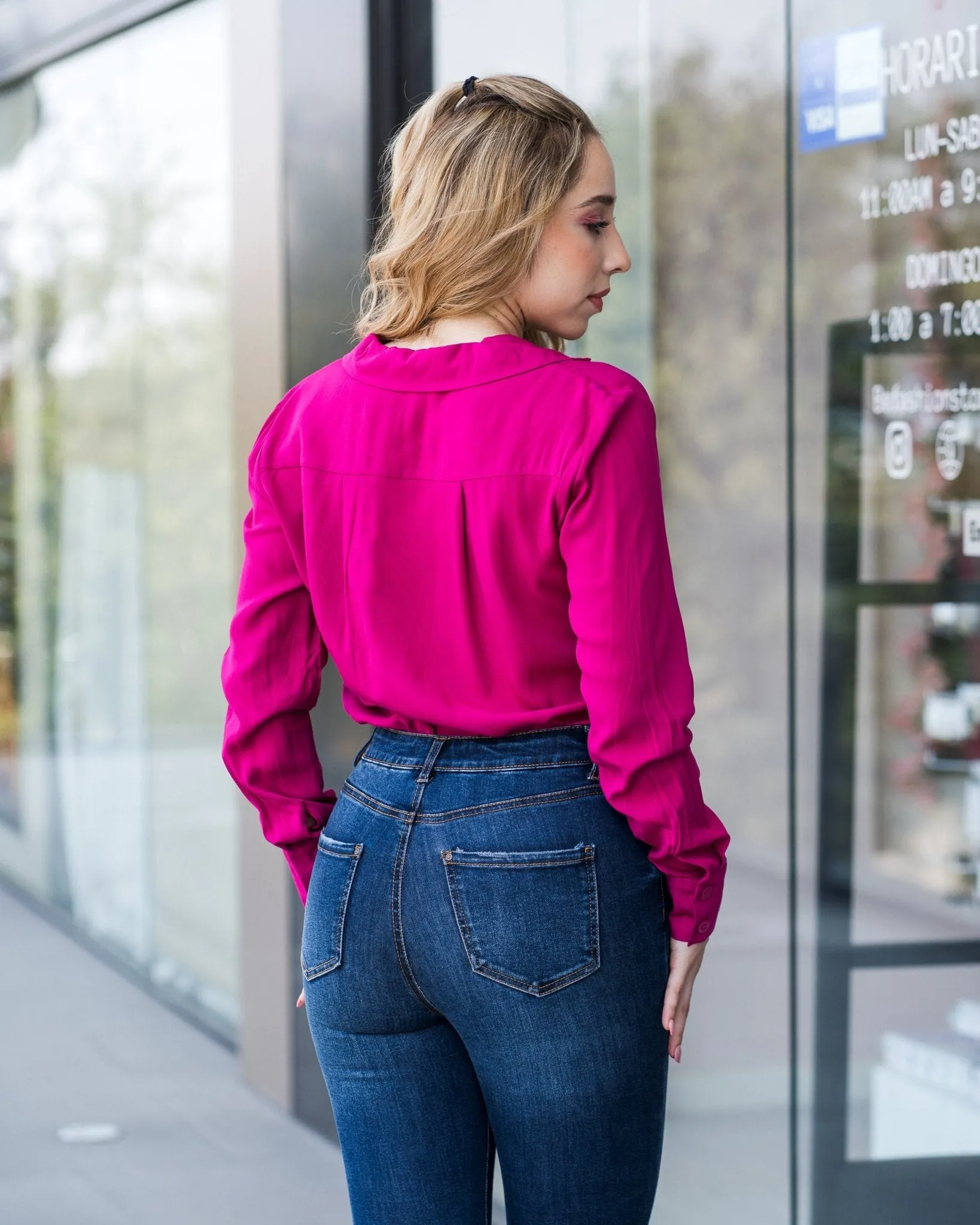Jeans skinny solidos tobillos enrollados