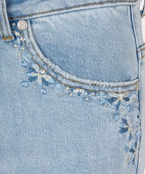 Light Wash Jeans with Embroidery On Pockets